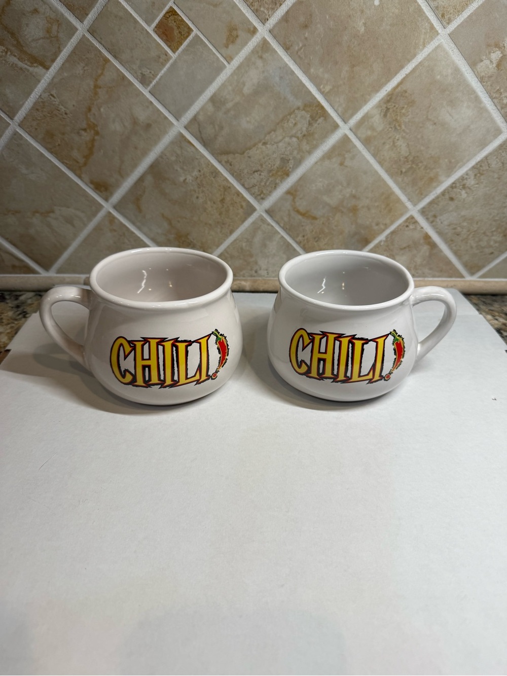 Houston Harvest CHILI Soup Mugs Set of 2 White Ceramic 16 Oz Oversized Cups